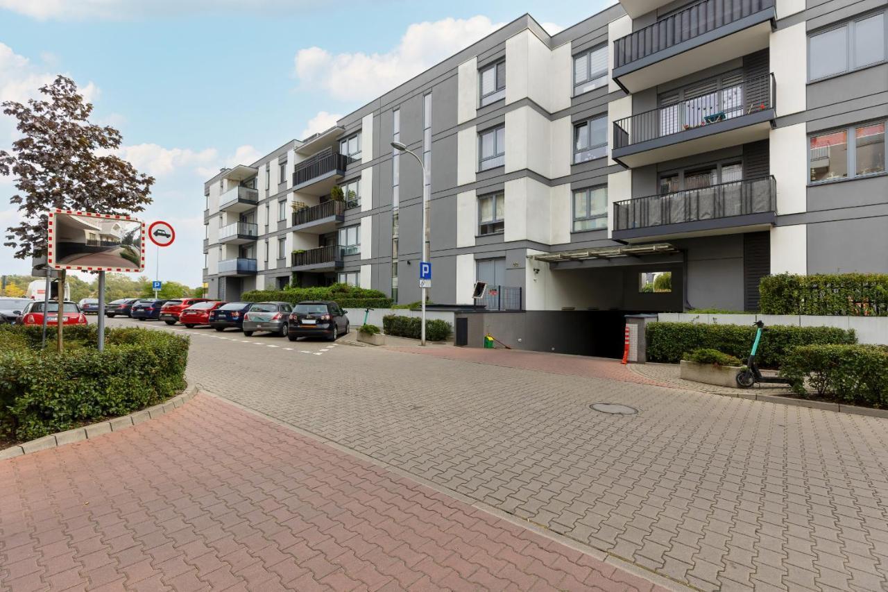 Cozy Apartment Gieysztora Wilanow By Noclegi Renters Varsóvia Exterior foto