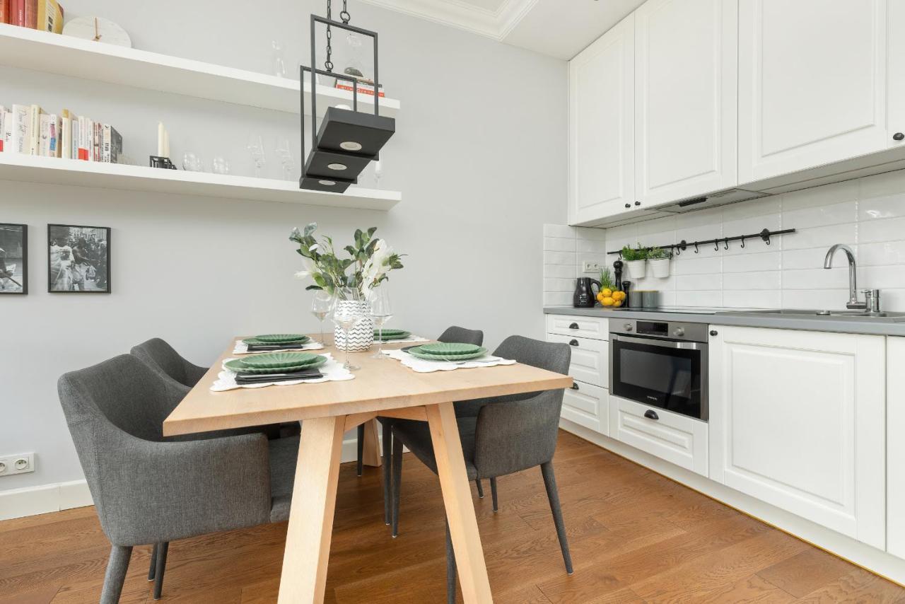 Cozy Apartment Gieysztora Wilanow By Noclegi Renters Varsóvia Exterior foto